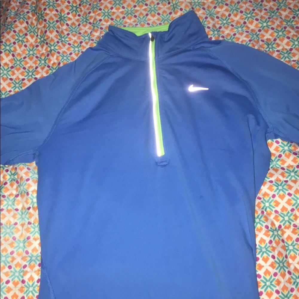 dri-fit Nike pullover